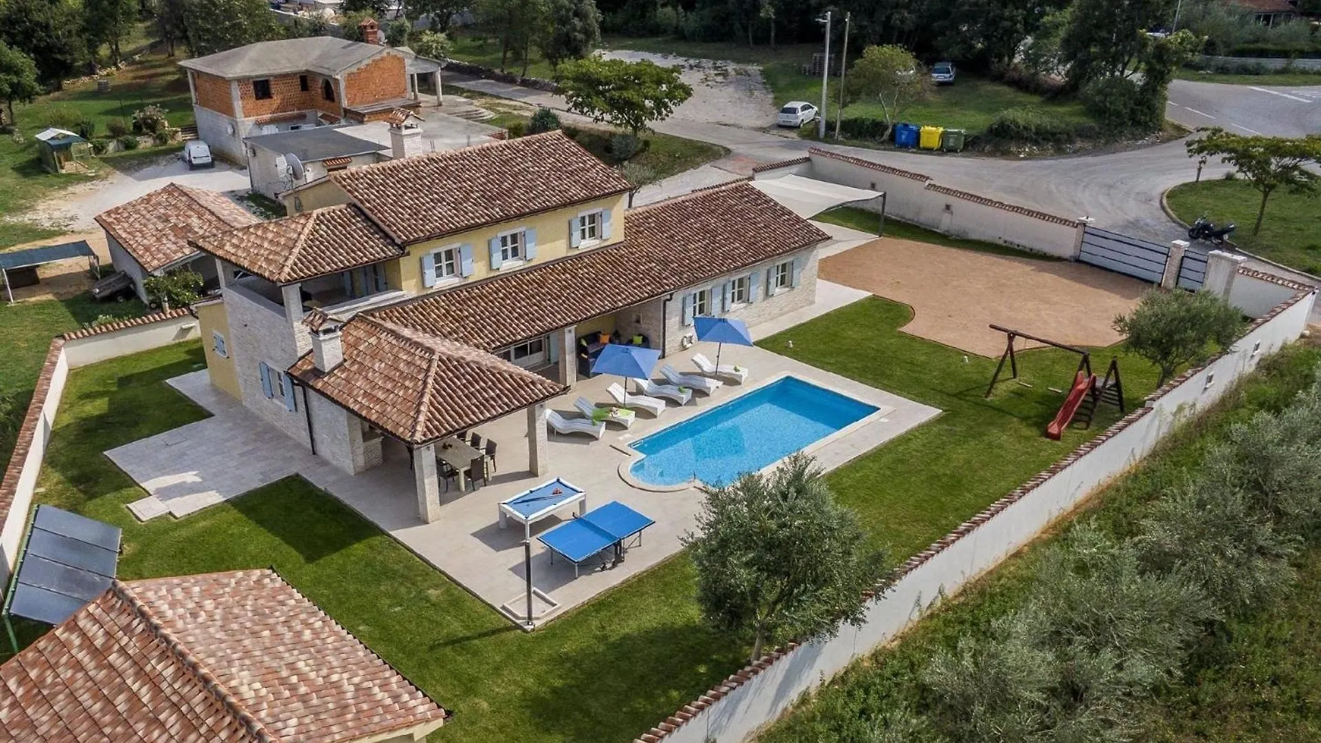 Ferienhaus Mit Privatpool Fuer 9 Personen Ca 200 Qm In Segotici, Istrien Suedkueste Von Istrien Marčana 0*,
