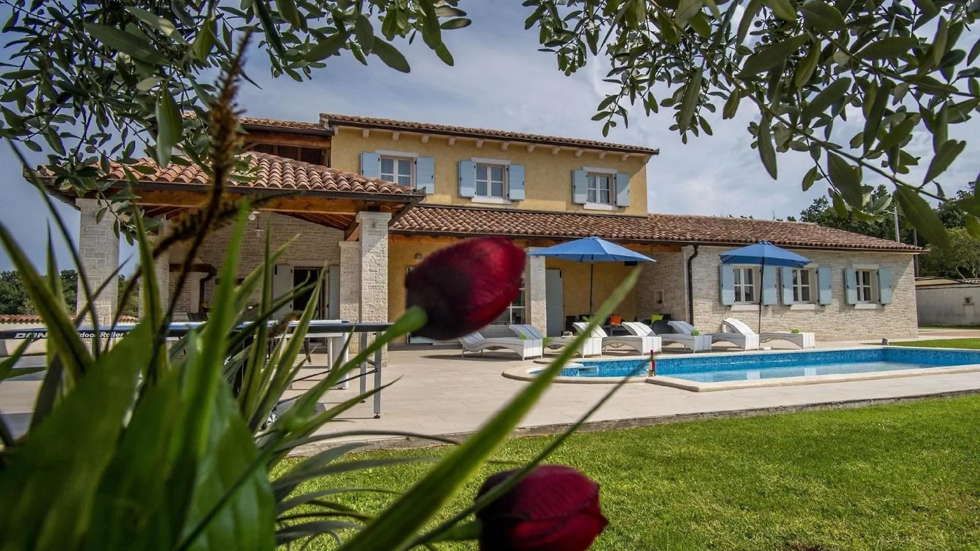 Ferienhaus Mit Privatpool Fuer 9 Personen Ca 200 Qm In Segotici, Istrien Suedkueste Von Istrien Marčana Prázdninový dům